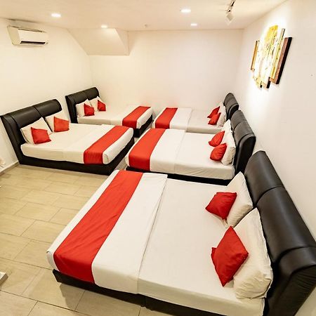 Mary J Hotel Family 10 Pax Room Kota Bharu Exterior photo