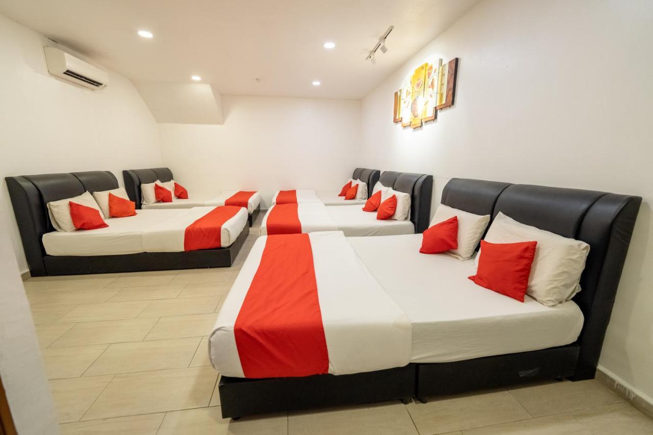 Mary J Hotel Family 10 Pax Room Kota Bharu Exterior photo