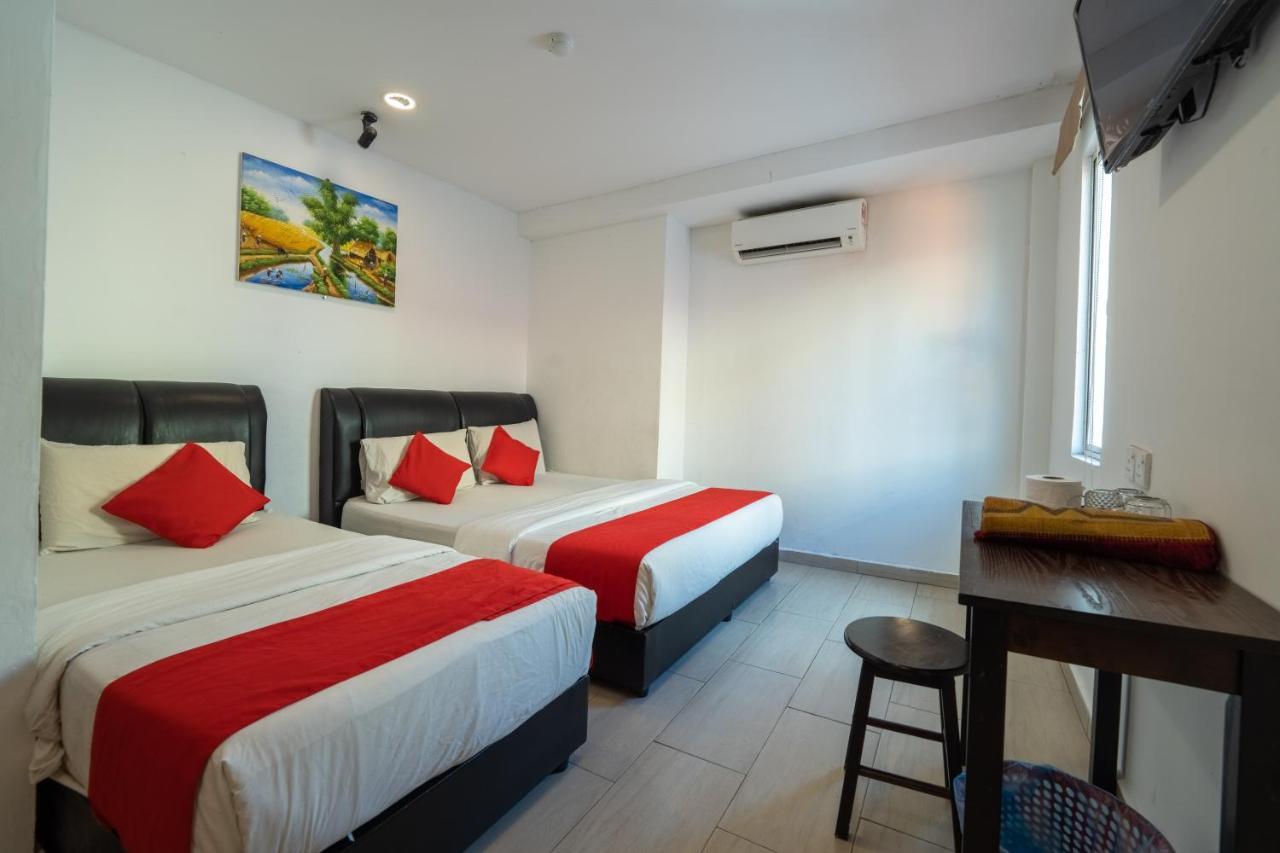 Mary J Hotel Family 10 Pax Room Kota Bharu Exterior photo