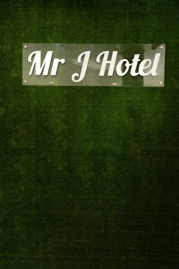 Mary J Hotel Family 10 Pax Room Kota Bharu Exterior photo