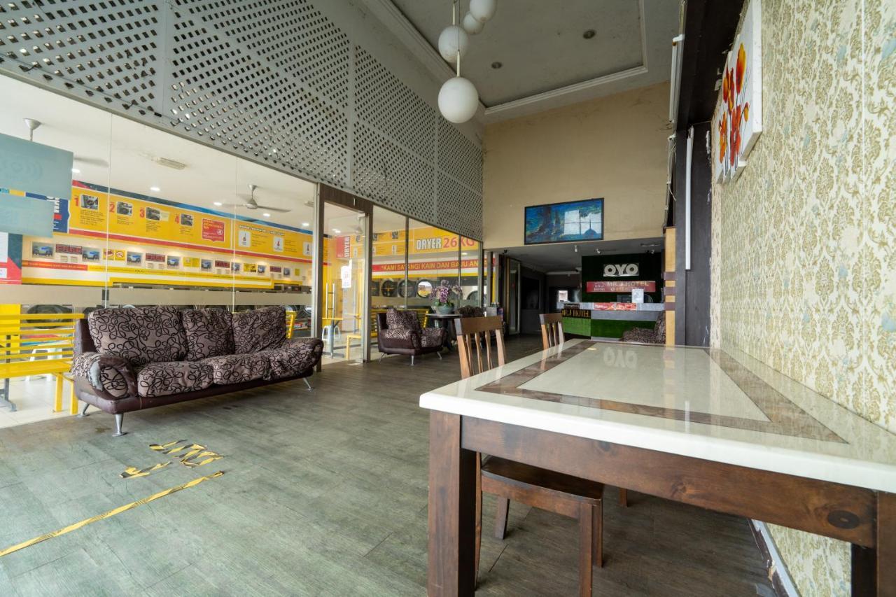 Mary J Hotel Family 10 Pax Room Kota Bharu Exterior photo