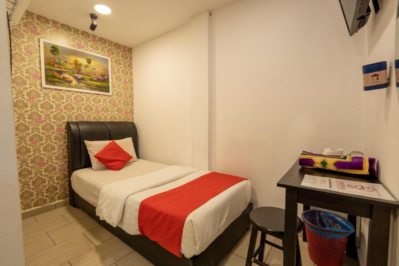 Mary J Hotel Family 10 Pax Room Kota Bharu Exterior photo